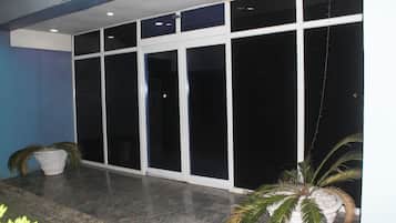Room, 1 Bedroom, Accessible, Smoking | Property entrance