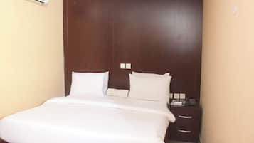 Room, 1 Bedroom, Accessible, Smoking | 1 bedroom, free Internet