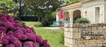 In the middle of the vineyards - Belle Maison with large pool