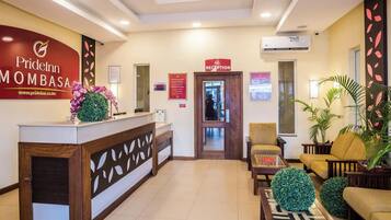 Room, 1 Bedroom, Accessible, Smoking | Lounge