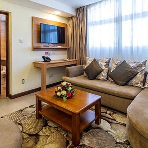 Room, 1 Bedroom, Accessible, Smoking | Living area | TV