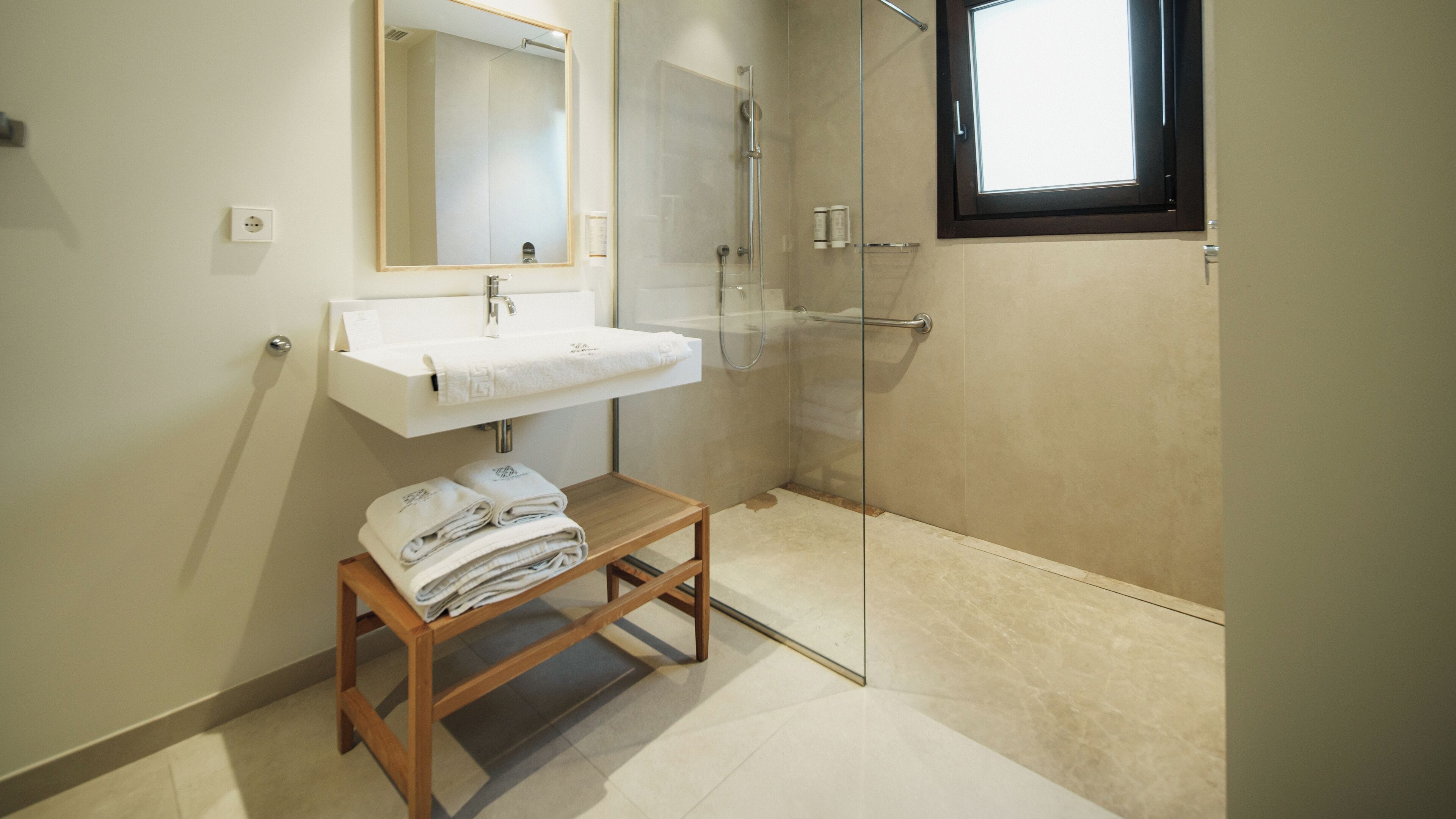 comfort double room | bathroom | hair dryer, towels, soap, shampoo