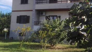 Apartment, 2 Bedrooms, Smoking, Balcony | Exterior