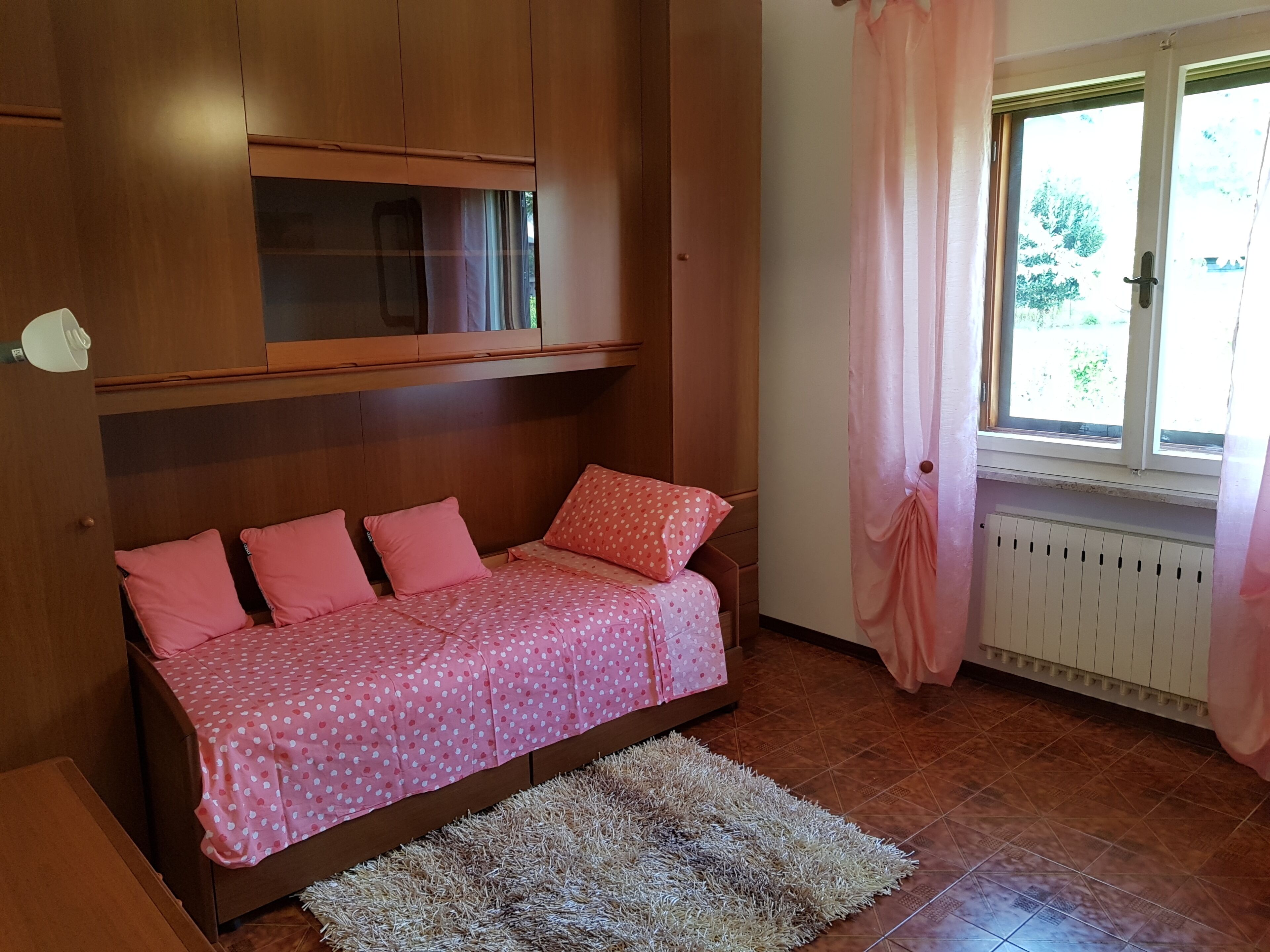 2 bedrooms, iron/ironing board