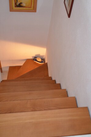 Apartment, 3 Bedrooms, Accessible, Balcony | Interior