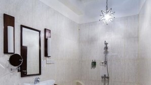 Room, 1 Bedroom, Accessible, Smoking | Bathroom - Maru Maru Hotel Stone Town Zanzibar (Zanzibar Town)