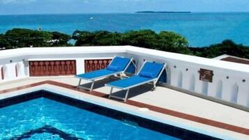 Room, 1 Bedroom, Accessible, Smoking | View from property