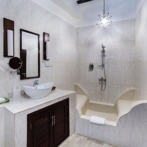 Zimmer, 1 Schlafzimmer, barrierefrei, Raucher | Badezimmer