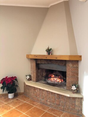 Huvila, 2 makuuhuonetta, tupakointi sallittu, patio | Sisätilat