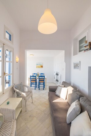 House, 3 Bedrooms, Balcony, Ocean View | Interior - Beach House With Seaview (Naxos)