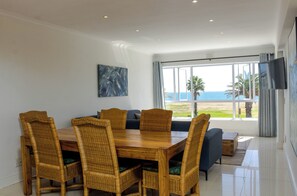 Departamento, 2 habitaciones, para fumadores, balc ón | Comedor