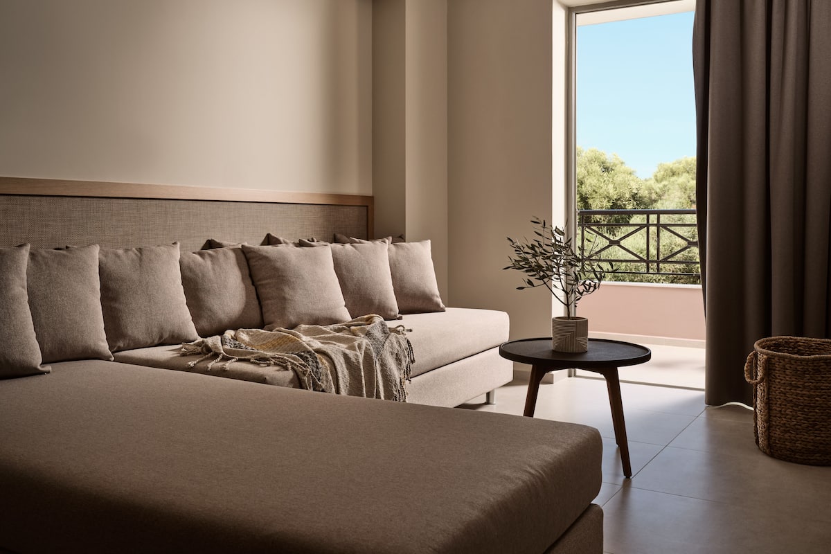 Friends & Family Suite Sea View | Beach/ocean view