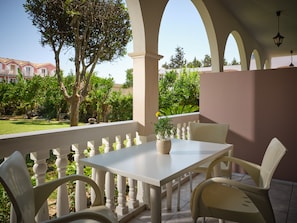 Estudio Confort | Vistas al jardín