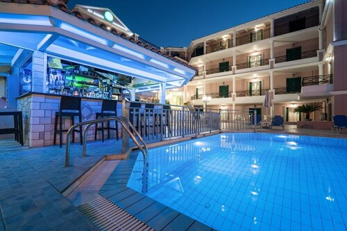 Alamis Hotel & Apartments