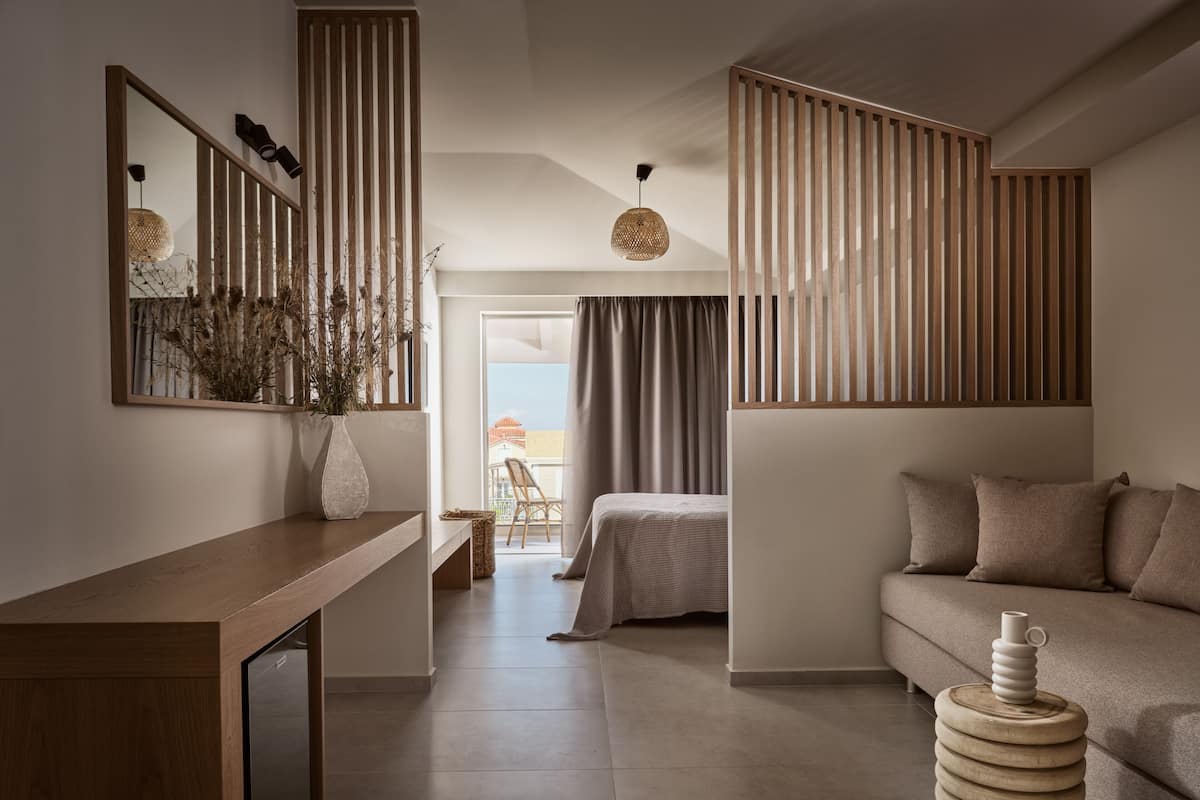 Deluxe Suite, Sea View | Beach/ocean view