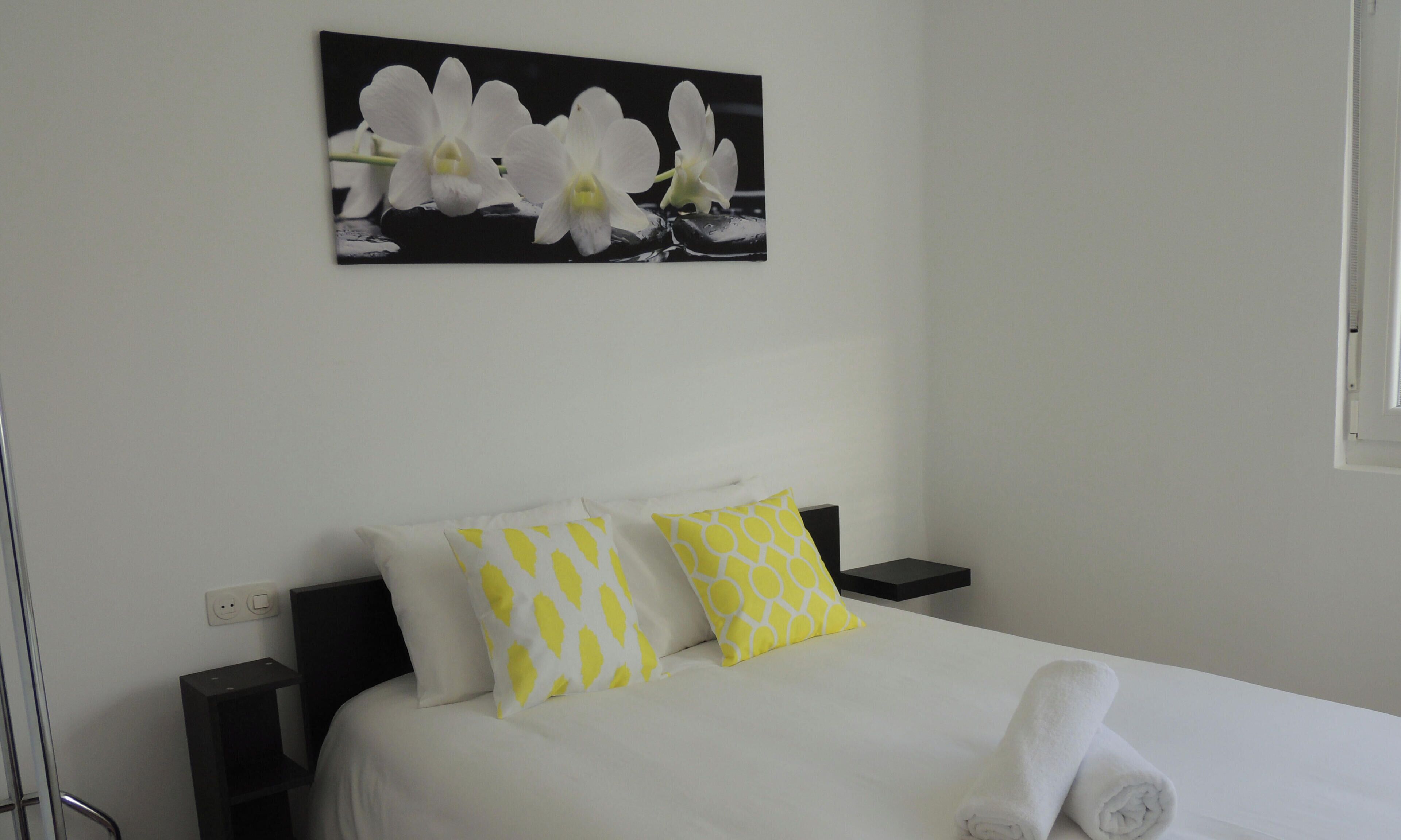 3 chambres, fer et planche à repasser, Wi-Fi gratuit, draps fournis