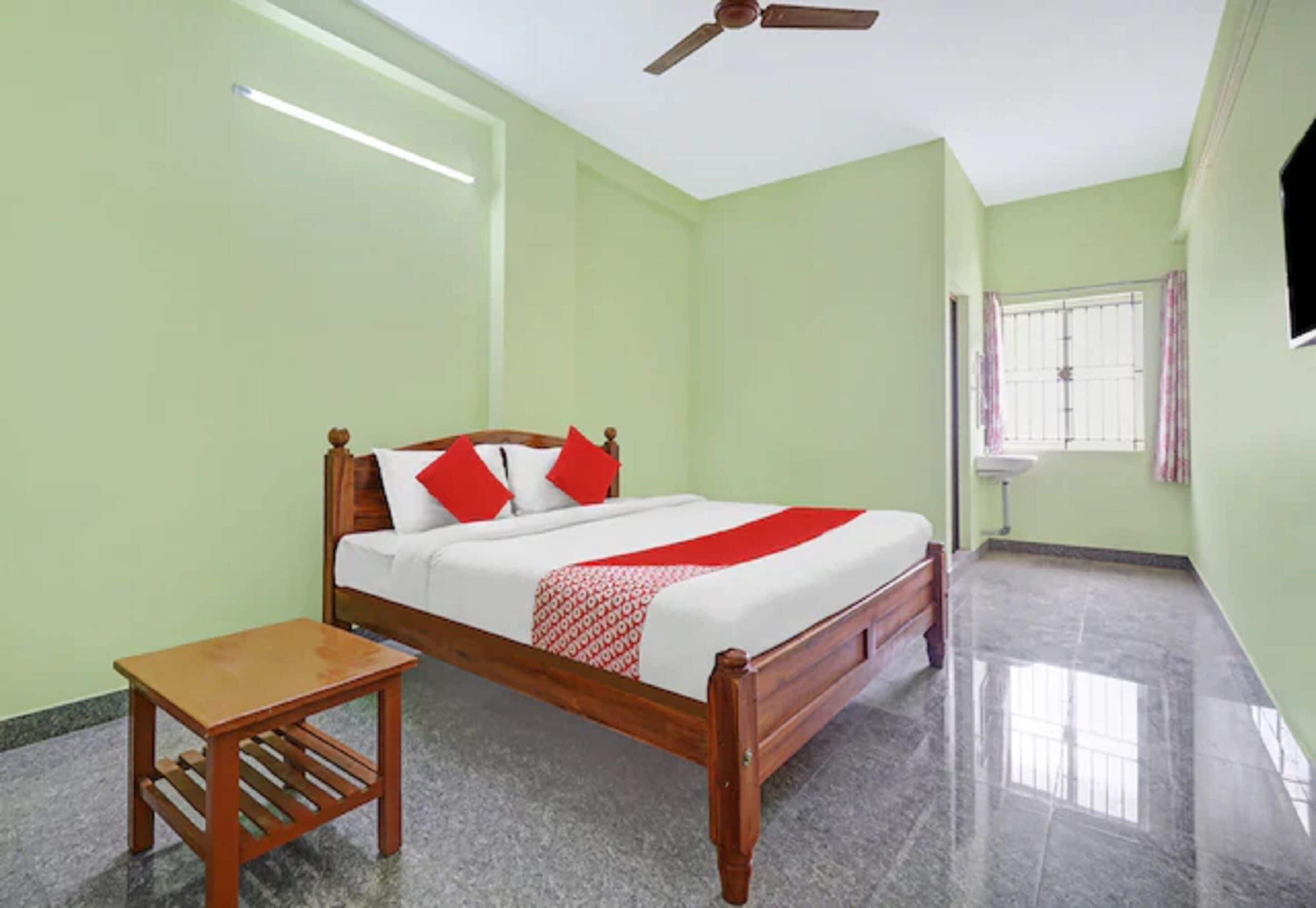 premium bedding, free wifi, bed sheets