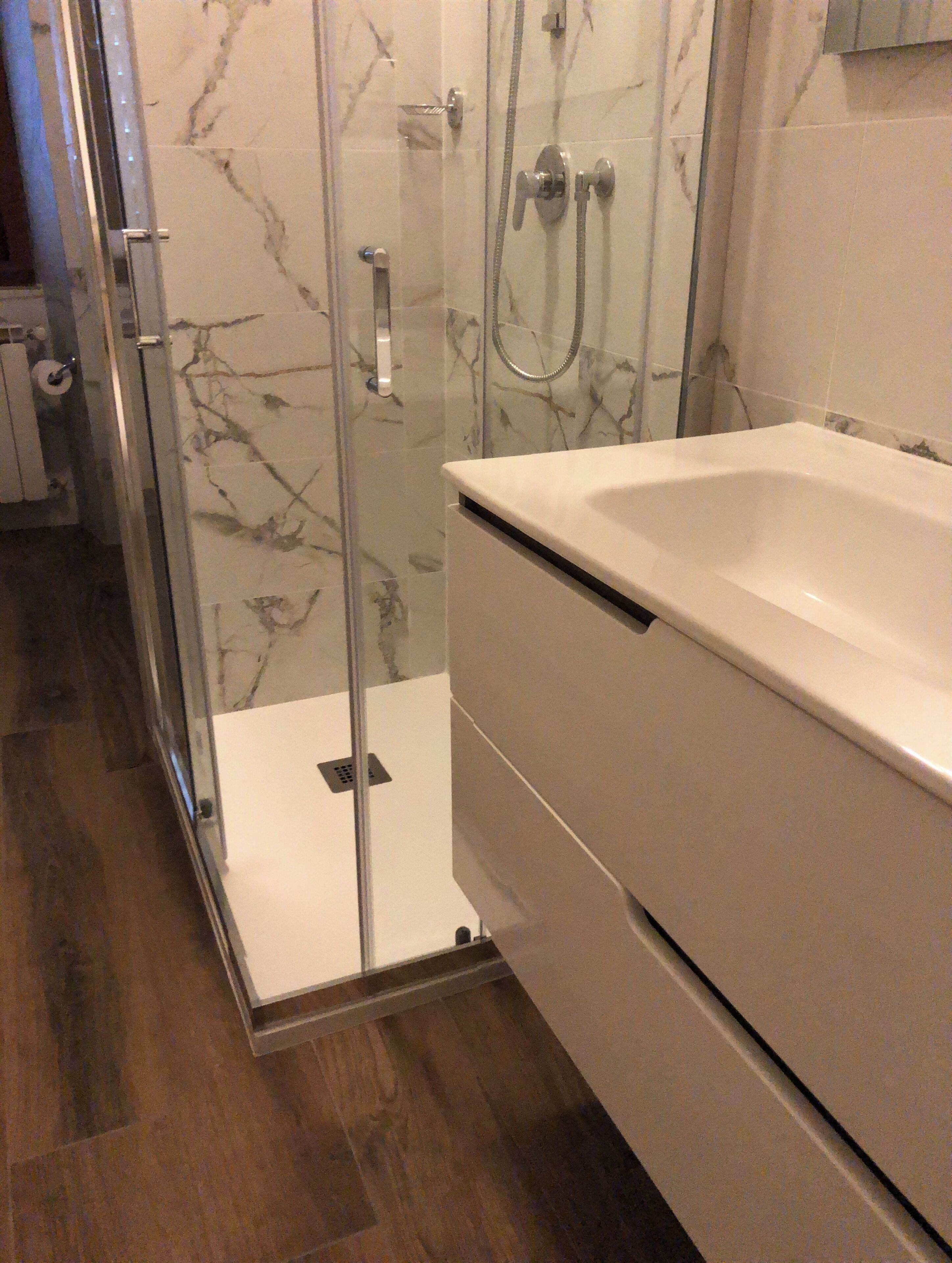 comfort double or twin room, ensuite | bathroom | rainfall showerhead, free toiletries, hair dryer, towels