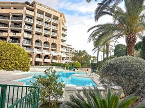 Outdoor pool - Whole apartment, 4 persons, 2 rooms, 3 beds, sea view and free parking (Cannes)