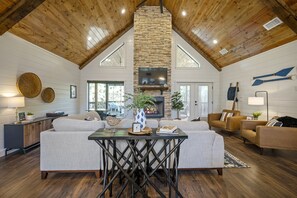 Smart TV, fireplace, video games