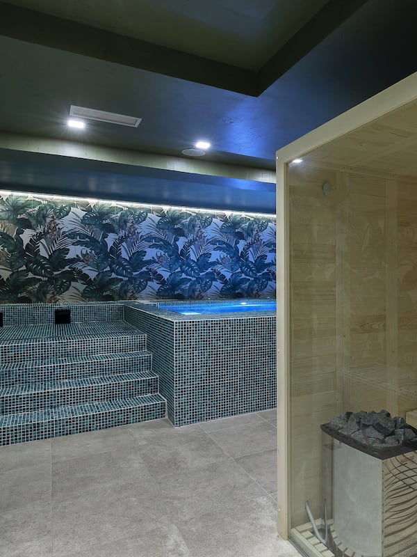 Sauna, bain à remous, hammam, soins corporels