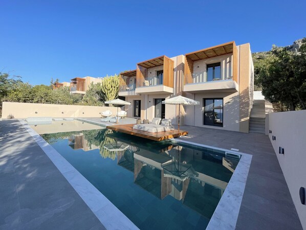 Caja de seguridad en la habitación y decoración personalizada