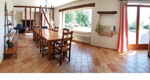 Dining - Large family home - close to Tour de France 2022 (BOULOGNE SUR GESSE)