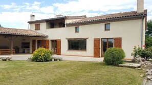 Exterior - Large family home - close to Tour de France 2022 (BOULOGNE SUR GESSE)