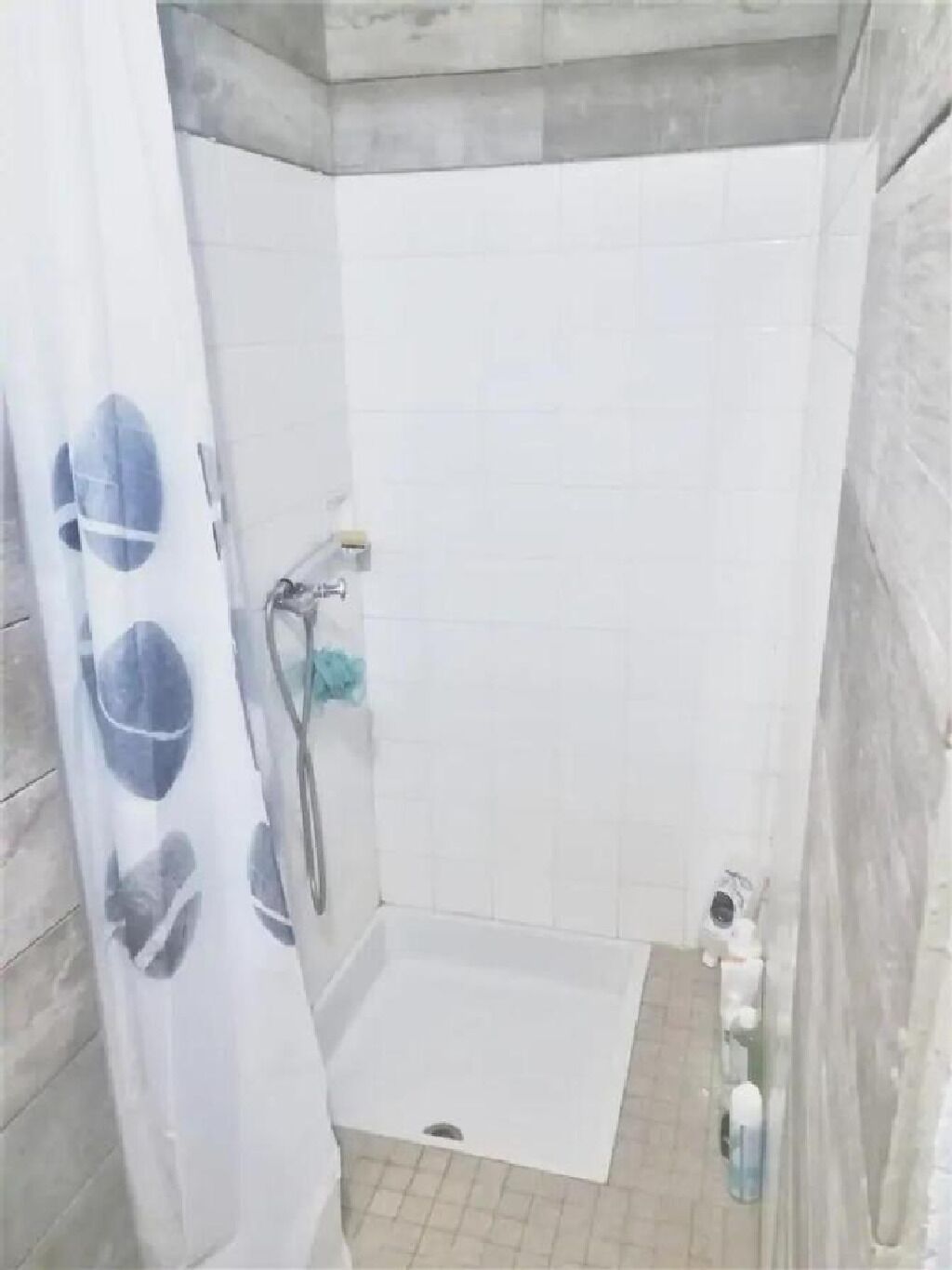 Douche, papier toilette