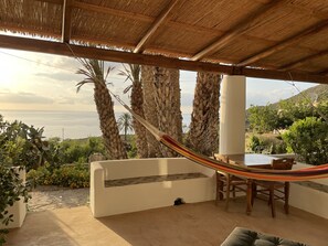 Classic Double Room | Terrace/patio - La Locanda del Postino (Malfa)