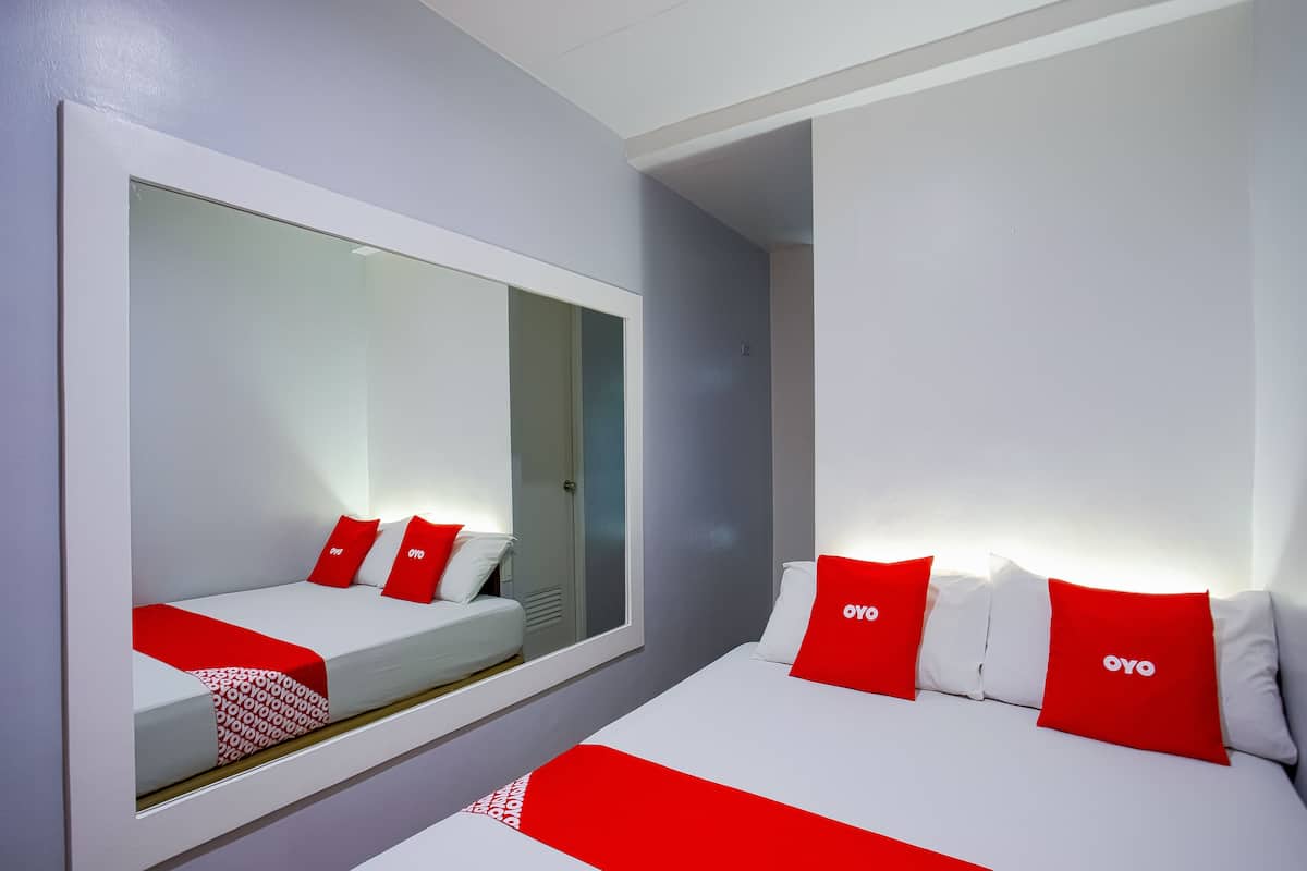 standard double room | bed sheets