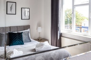 Deluxe Apartment, 4 Bedrooms, Non Smoking | 4 bedrooms, free WiFi - The Woodgrange by Sorted Stay  (Southend-on-Sea)