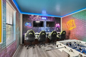 Fitness facility - 8BR Gaming Retreat, Pool & Theatre + 1 Night Free (Champions Gate)