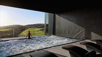 Bain à remous intérieur