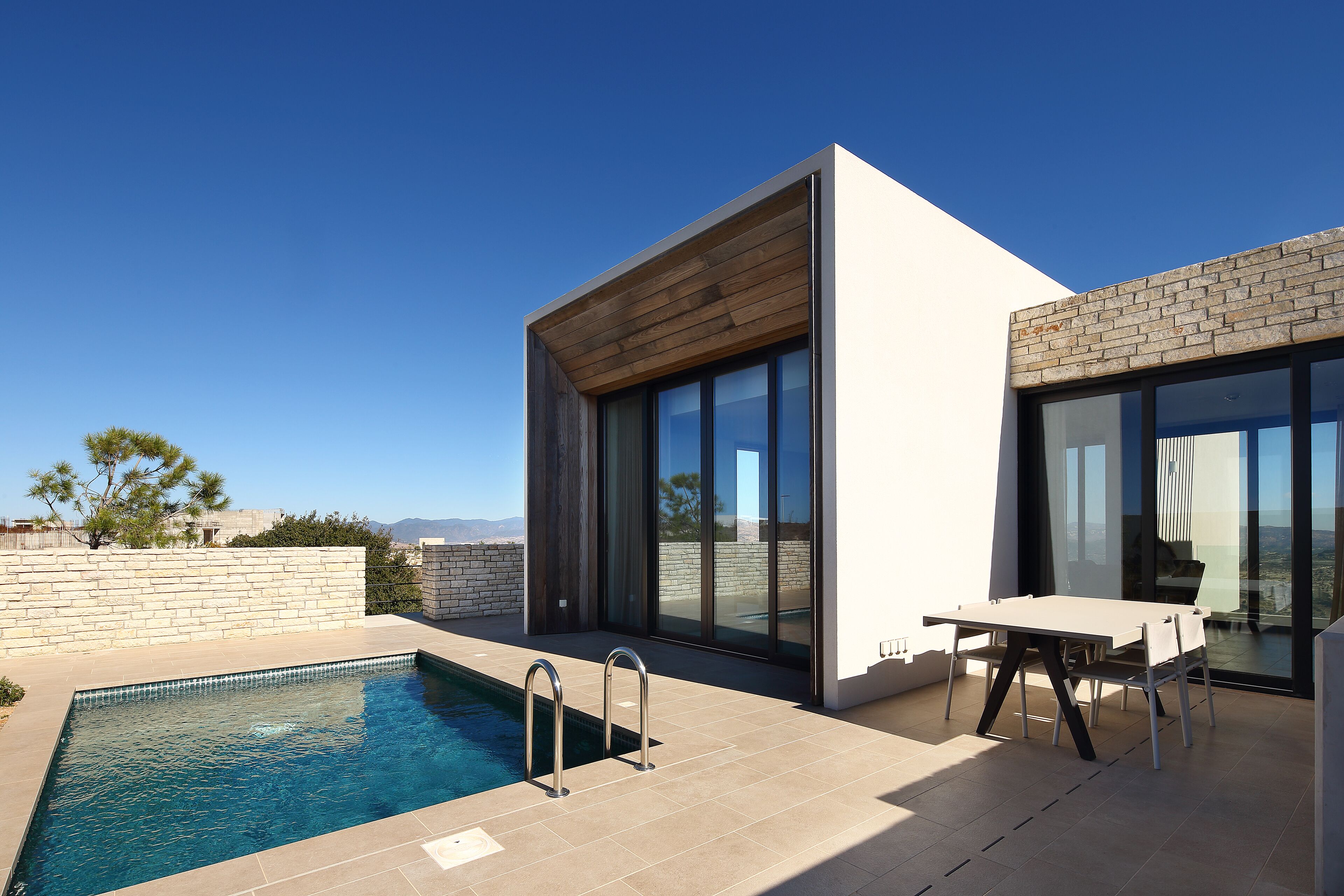 Ridge Villa | Private pool