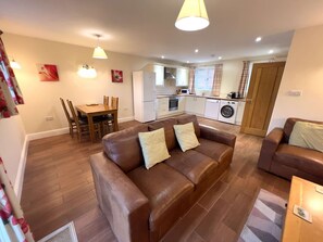 TV, DVD player - Within the South Downs National Park, 7 miles north of Brighton. (Hassocks)