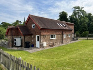 Exterior - Within the South Downs National Park, 7 miles north of Brighton. (Hassocks)