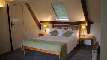 6 makuuhuonetta, silitysrauta/-lauta, vauvan matkasÀnky, ilmainen Wi-Fi