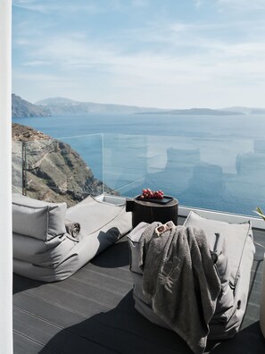 Deluxe Suite outdoor hot tub sea view | Minibar, caja fuerte, wifi gratis y ropa de cama