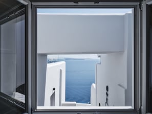 Double Room | Minibar, in-room safe, free WiFi, bed sheets - Hom Santorini (Santorini)