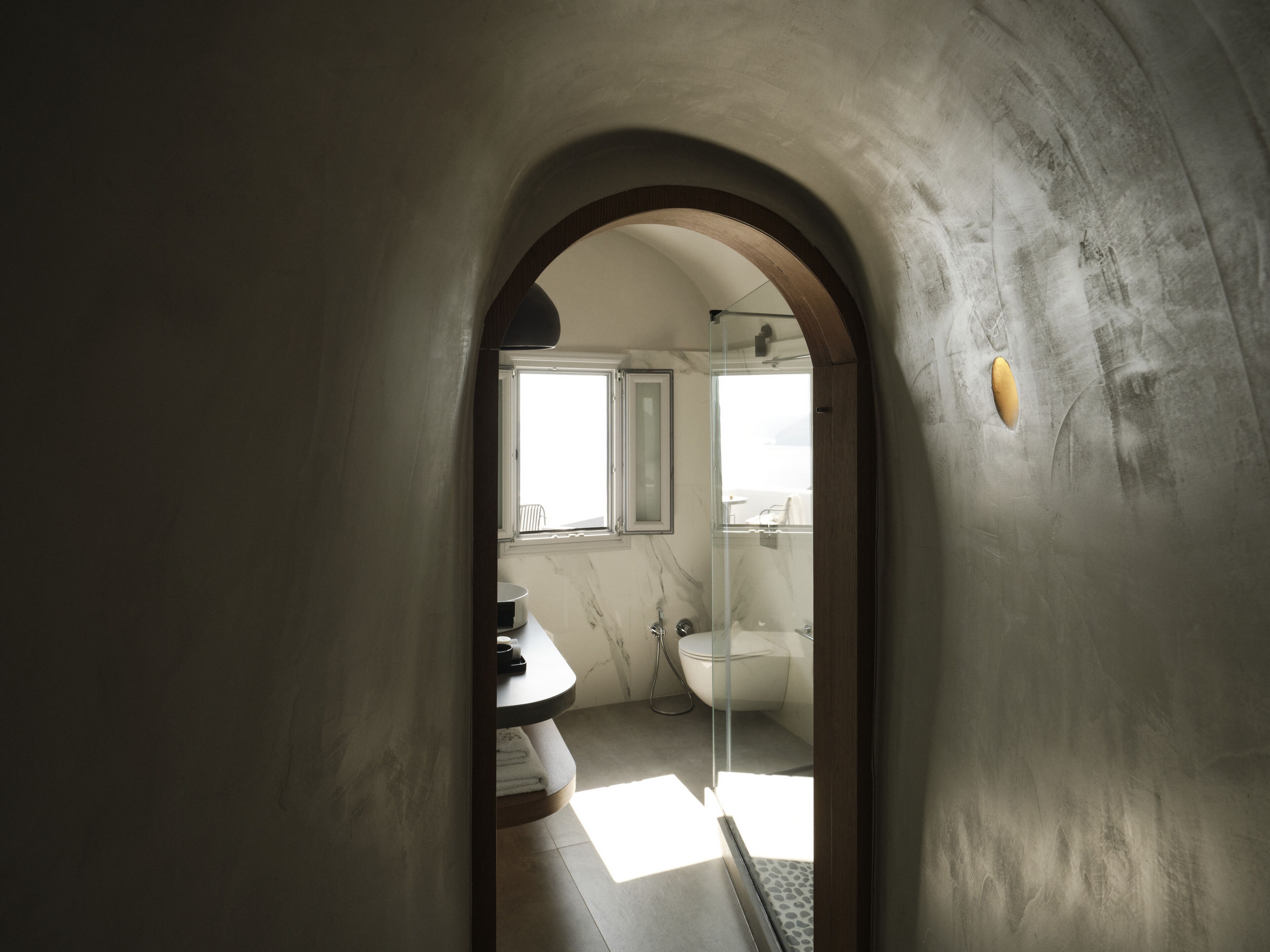 junior suite outdoor hot tub sea view | bathroom | shower, free toiletries, hair dryer, bathrobes