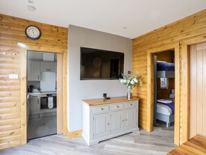 Cottage | 2 bedrooms, individually decorated, individually furnished, free WiFi - Hilltop Lodge (Corwen)