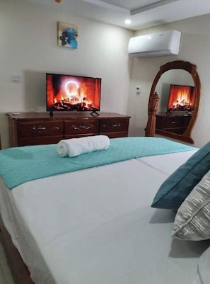 2 bedrooms, iron/ironing board, WiFi, bed sheets