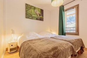 2 室のベッドルーム、WiFi、ベッドシーツ