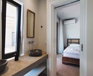 Shower, hair dryer - Villa Nea Gi Summary: (Pogonia)