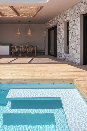 Outdoor dining - Villa Nea Gi Summary: (Pogonia)