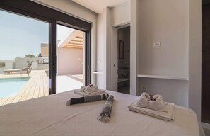 3 bedrooms, iron/ironing board, WiFi, bed sheets - Villa Nea Gi Summary: (Pogonia)