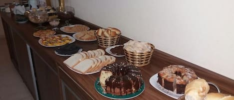 Desayuno completo incluido todos los días