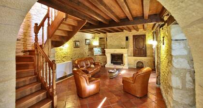 Les Lavandes Gîte 5 persons swimming pool garden in the countryside near SARLAT