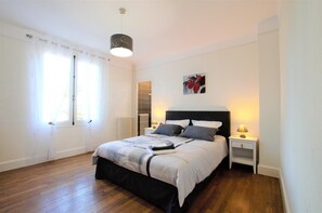 5 bedrooms, travel crib, free WiFi